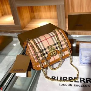 B-UR-BE-RR-Y TB MONOGRAM QUILTED SHOULDER BAG
