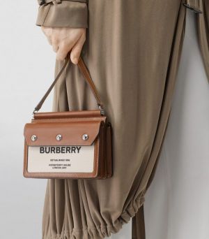 B-UR-BE-RR-Y HORSEFERRY POCKET CROSS BODY BAG DUST BAG