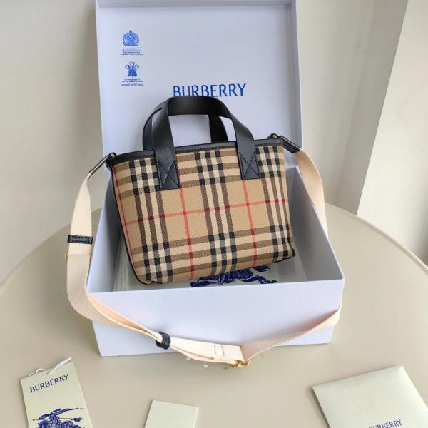 B-U-R-B-E-R-R-Y CLASSIC CHECK TOTE HAND BAG WITH OG BOX & DUST BAG PREMIUM (CHECKS)
