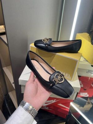 M-IC-HA-EL K-OR-S MK FULTON FLAT SHOES