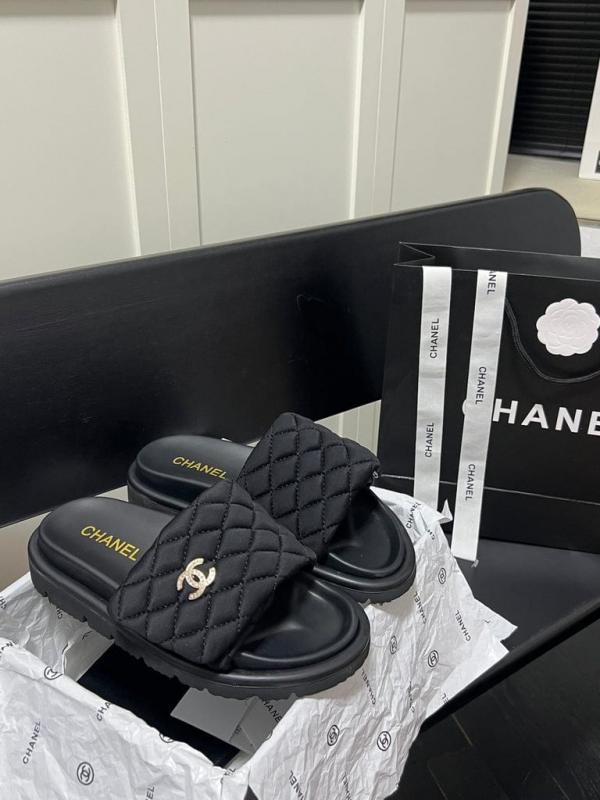 C-H-A-N-E-L CAMELLIA CLASSIC FLIP FLOPS WITH OG BOX & CARRY BAG PREMIUM (BLACK)
