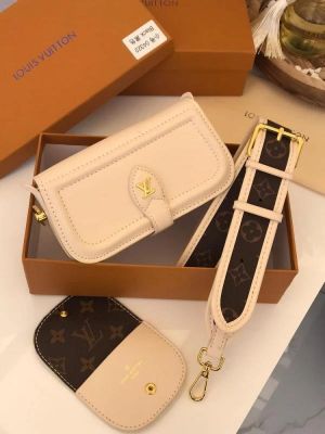 L-O-U-IS V-U-IT-TO-N L-V CANTA OFFICER POCHETTE BAG & SHOULDER STRAP