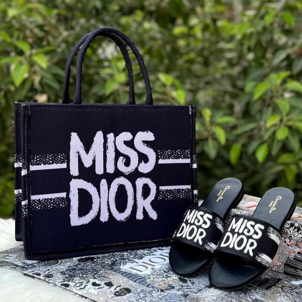 M-I-S-S D-I-O-R GRAFFITI BOOK LARGE TOTE WITH OG BOX & DUST BAG & SCARF PREMIUM (BLACK)