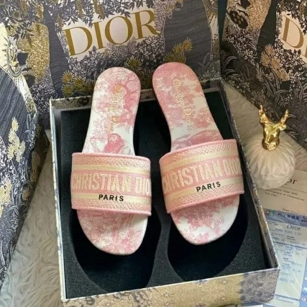 C-H-R-I-S-T-I-A-N D-I-O-R PINK TIGER DWAY SLIDE WITH OG BOX & CARRY BAG PREMIUM (PINK TIGER)