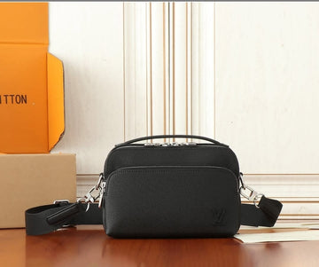 LVTN AVENUE MESSENGER BAGS