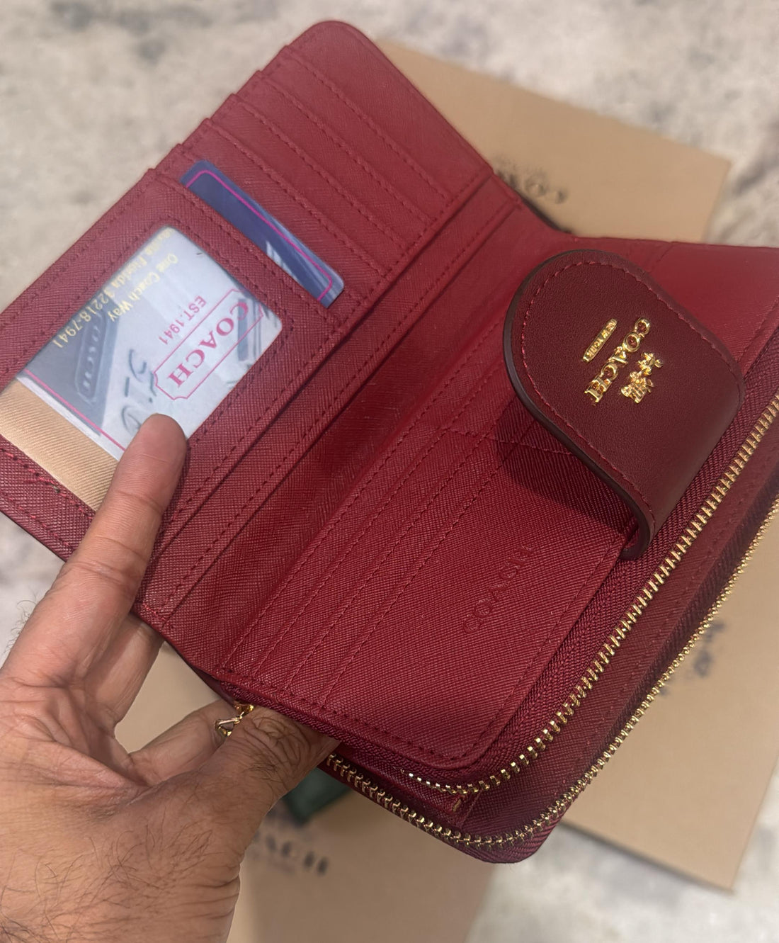 Coo-ach Medium Corner Zipper Wallet