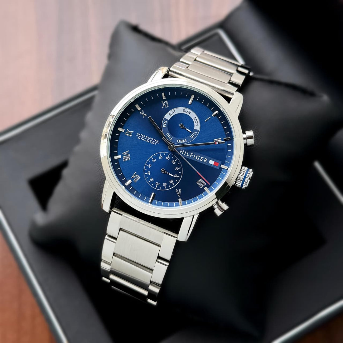 Tommy Hilfiger Premium Hard Case Leather watch