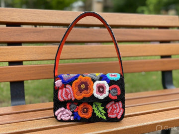 EMBROIDERED BLACK SHOULDER STRAP BAGS