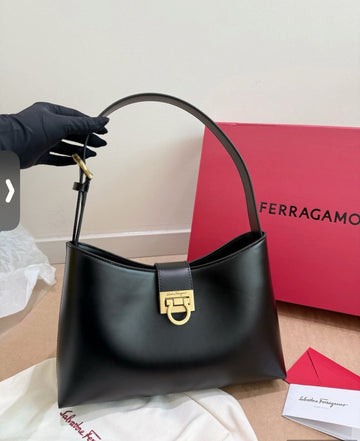 FER-RA-GA-MO TRIFOLIO SHOULDER BAG