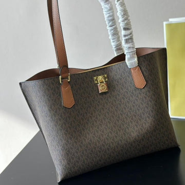 M K-O-R-S RUBY LARGE TOTE BAG