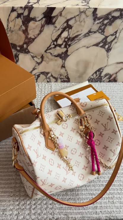 LOU-IS VU-IT-TON SPEEDY SOFT LUCKY 30 BAG