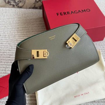 FER-RA-GA-MO HUG SMALL CROSSBODY BAG