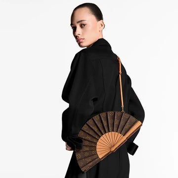 LOU-IS VU-IT-TON FAN HANDBAG
