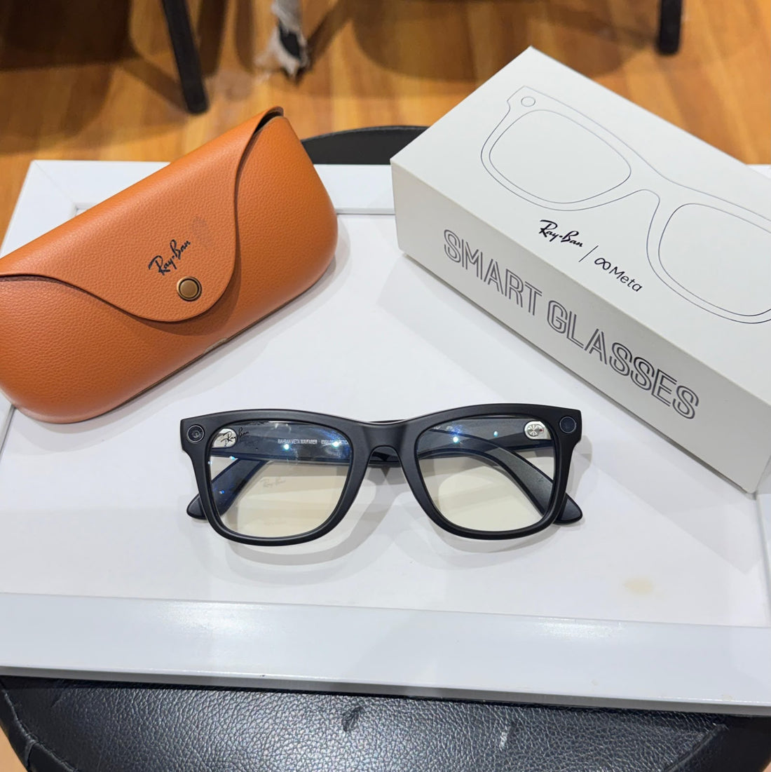 R-A-Y-B-A-N META AI GLASSES – GEN 2
