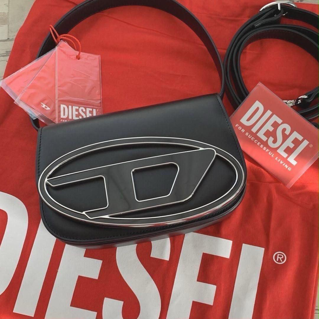 D-I-E-S-E-L METALLIC CHROME SHOULDER BAG